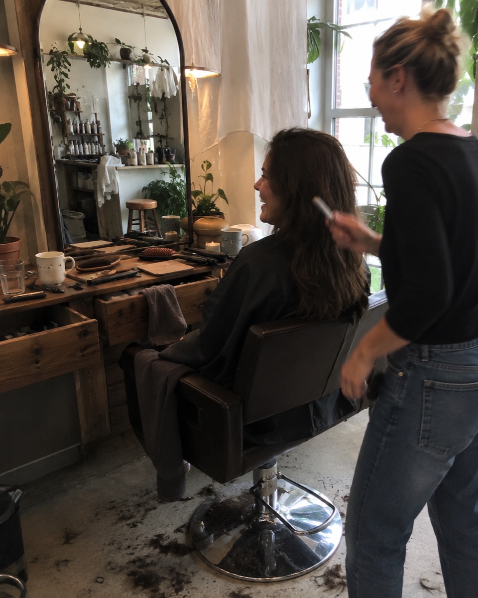 Hair salon